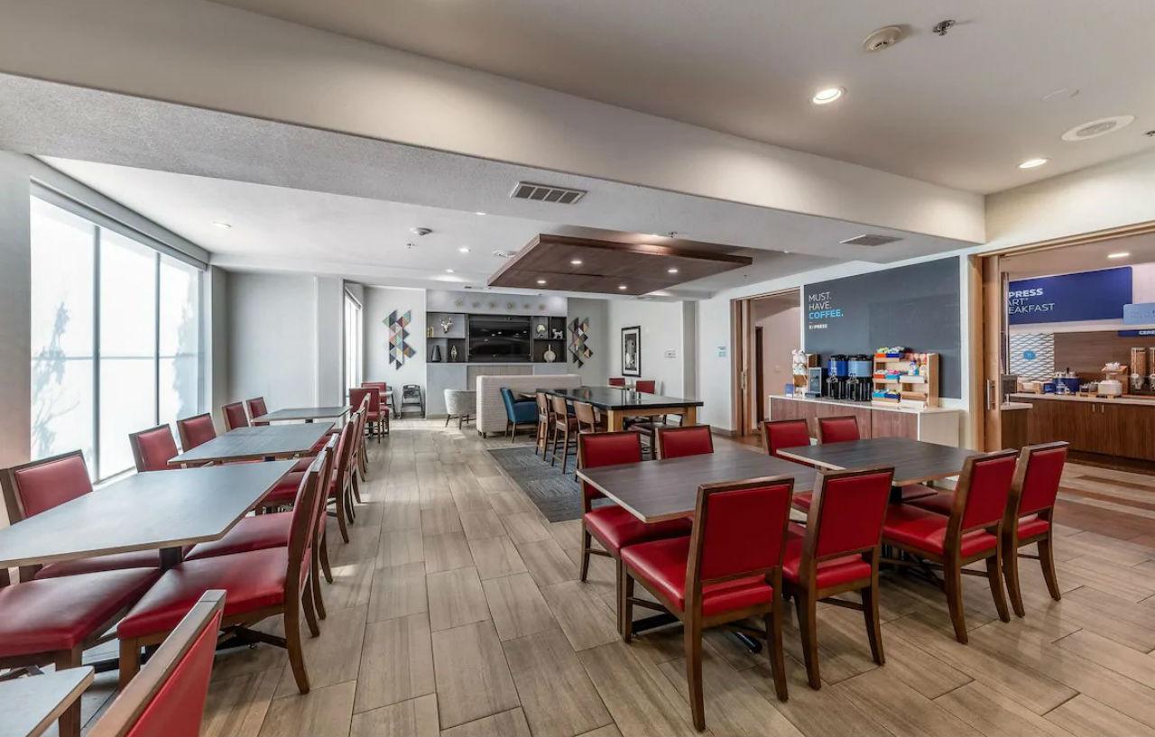 Holiday Inn Express & Suites Fort Worth - Fossil Creek By Ihg Extérieur photo