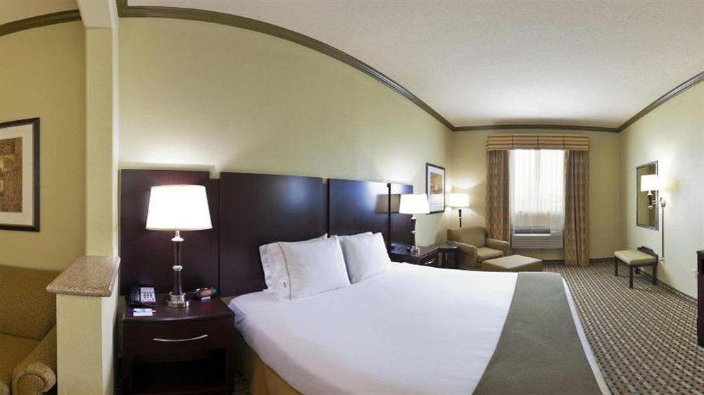 Holiday Inn Express & Suites Fort Worth - Fossil Creek By Ihg Extérieur photo