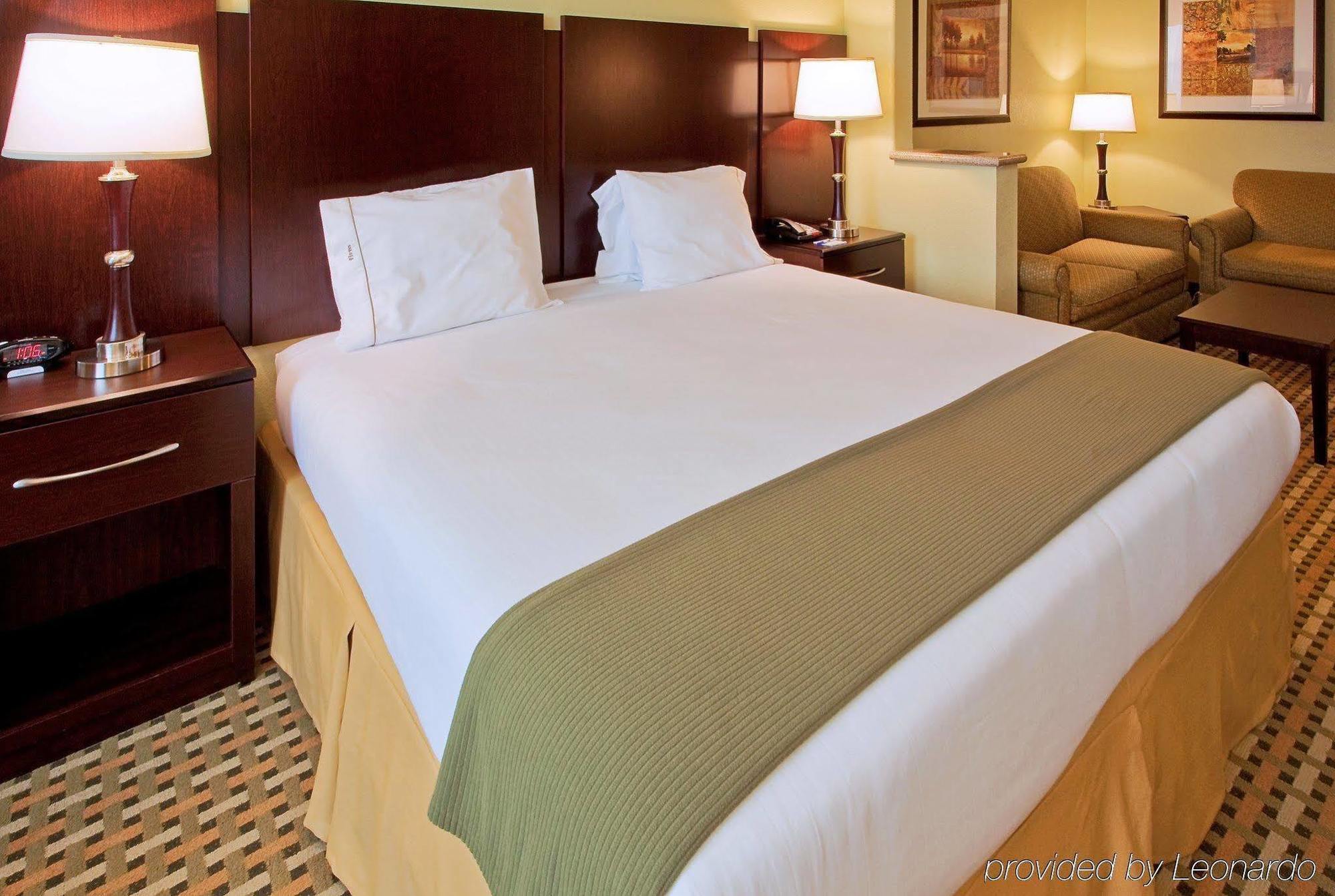 Holiday Inn Express & Suites Fort Worth - Fossil Creek By Ihg Extérieur photo