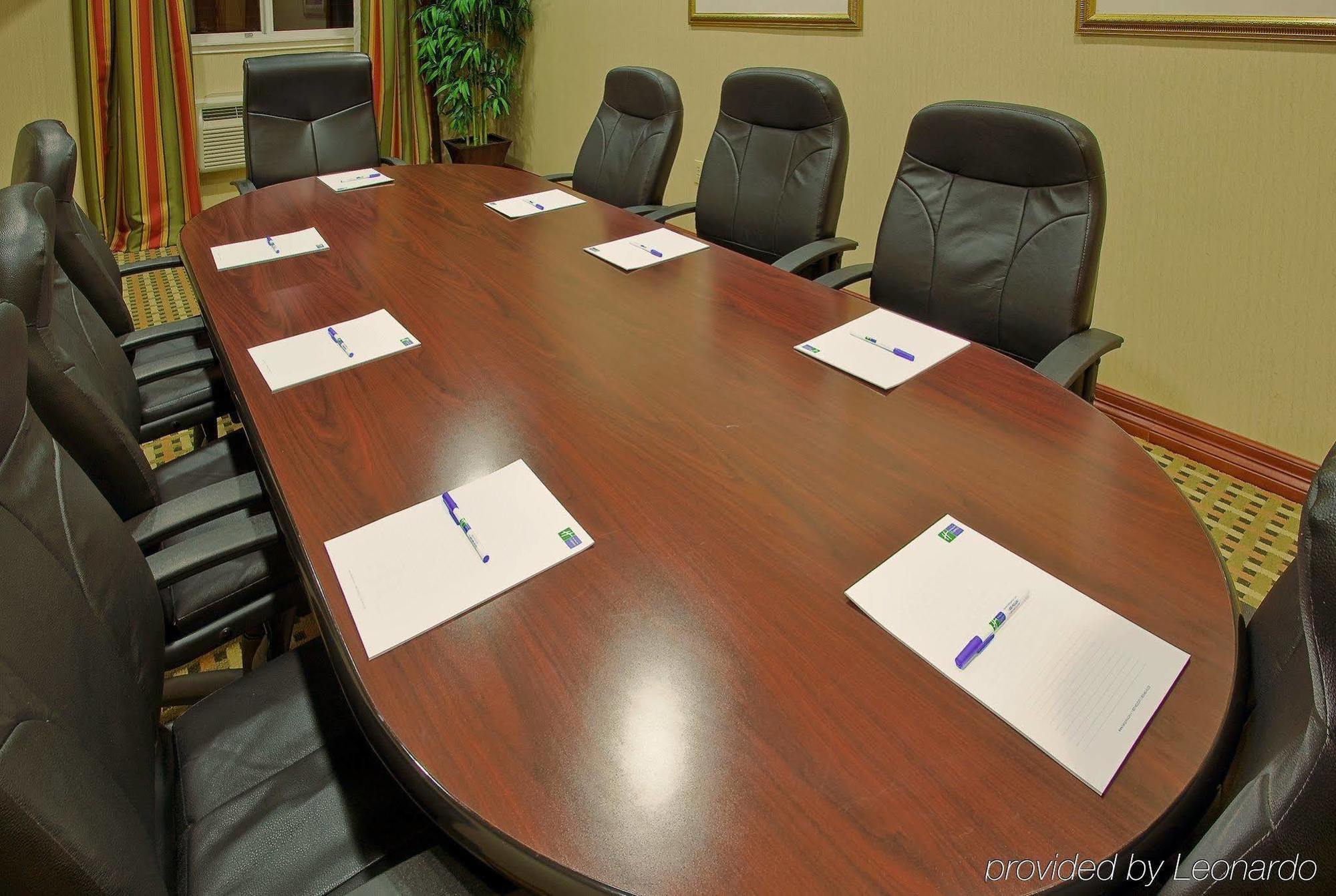Holiday Inn Express & Suites Fort Worth - Fossil Creek By Ihg Extérieur photo